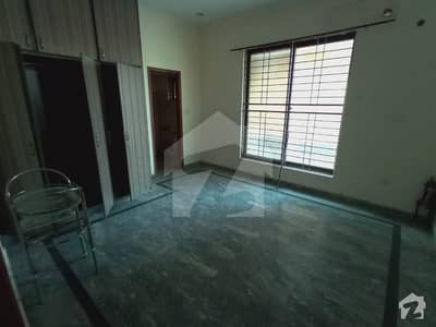 1 Kanal Independent Portion Available For Rent 1 Kanal Independent Portion Available For Rent