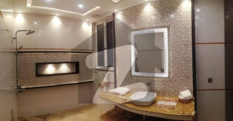 ڈی ایچ اے فیز 6 ڈیفنس (ڈی ایچ اے) لاہور میں 4 کمروں کا 15 مرلہ مکان 2.2 لاکھ میں کرایہ پر دستیاب ہے۔