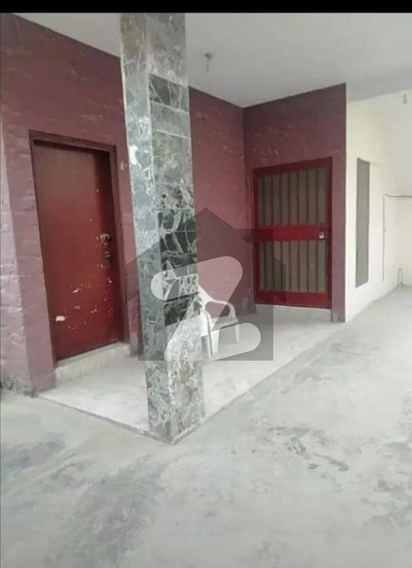 گلشن فیصل کراچی میں 4 کمروں کا 10 مرلہ مکان 1.5 لاکھ میں کرایہ پر دستیاب ہے۔