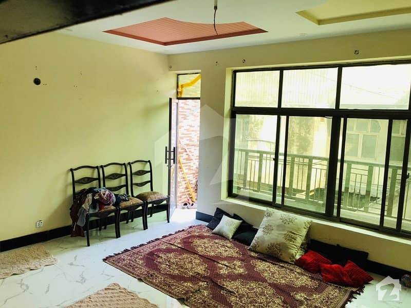 شاہ جمال لاہور میں 4 کمروں کا 1.1 کنال بالائی پورشن 75 ہزار میں کرایہ پر دستیاب ہے۔