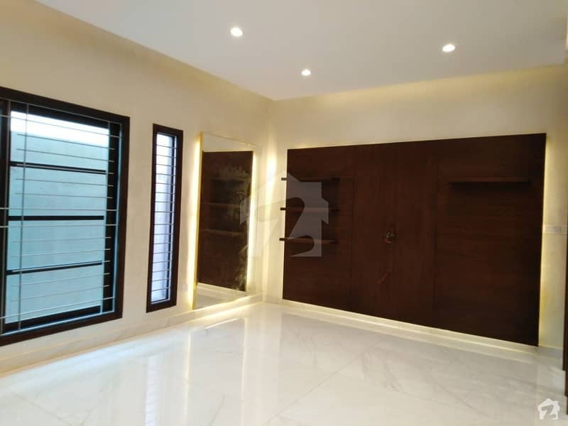 4500 Square Feet Upper Portion For Sale In Beautiful Dha Phase 6