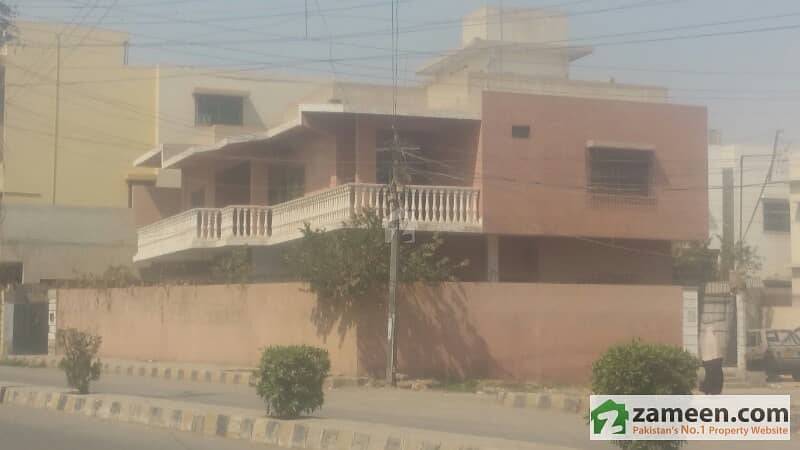 Nice Bungalow For Sale In Karachi Near Milinyam Mall