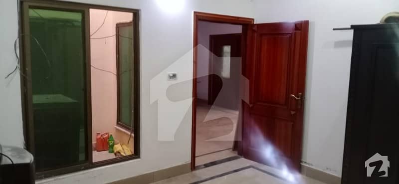 ماڈل سٹی ون کینال روڈ فیصل آباد میں 2 کمروں کا 5 مرلہ زیریں پورشن 26 ہزار میں کرایہ پر دستیاب ہے۔