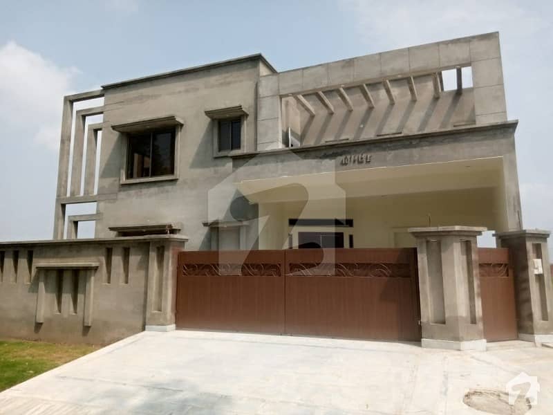 Double Story Corner House For sale In Chinar Demand 250 Lac
