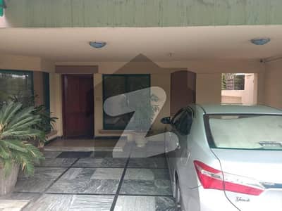 ایڈن کینال ولاز ایڈن لاہور میں 4 کمروں کا 1.15 کنال مکان 3.8 کروڑ میں برائے فروخت۔