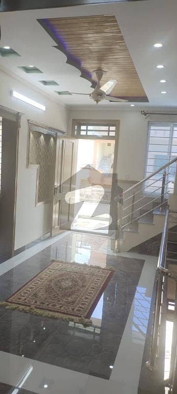 Brand new house for sale size 25 40 located ideal location G13-1 islamabad