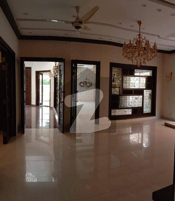 ڈی ایچ اے فیز 4 ڈیفنس (ڈی ایچ اے) لاہور میں 5 کمروں کا 1 کنال مکان 7.9 کروڑ میں برائے فروخت۔
