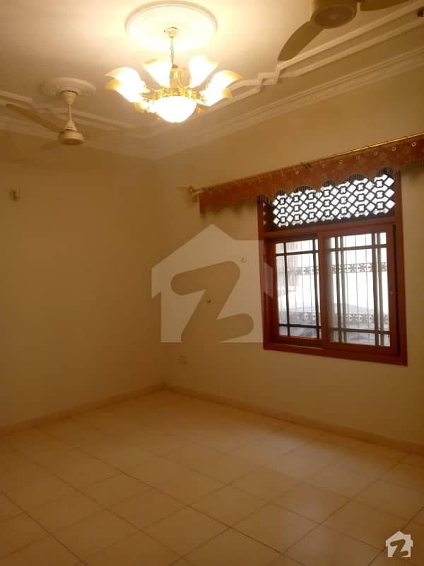 300 Sq Yd Portion Available For Rent In North Nazimabd