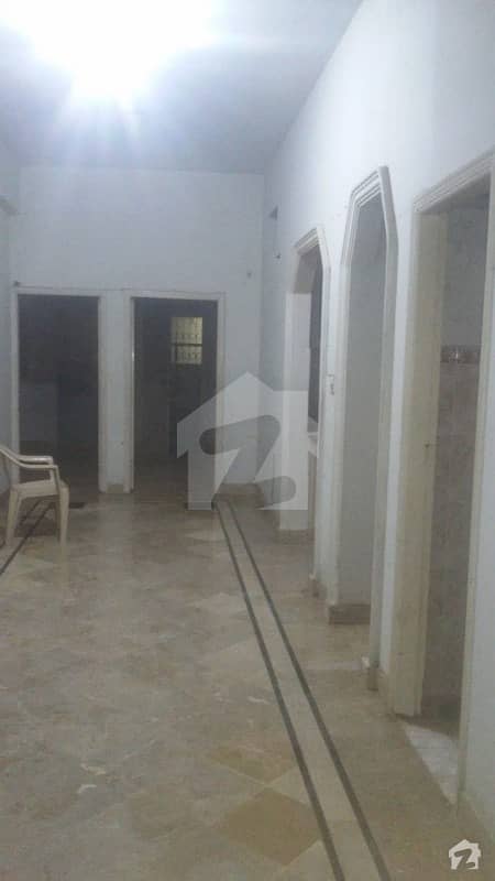 Lower Portion Of 1080 Square Feet For Sale In Azizabad