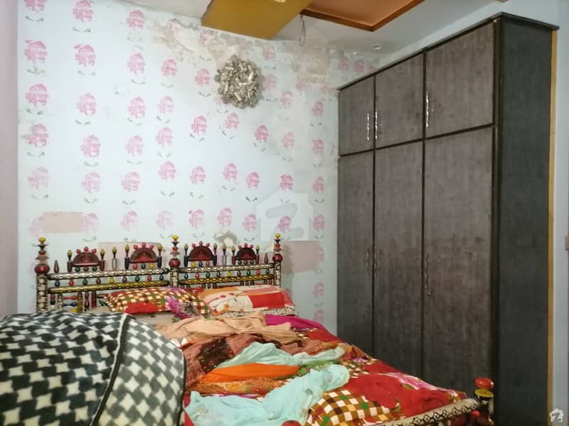 گلشنِ راوی لاہور میں 4 کمروں کا 5 مرلہ مکان 40 ہزار میں کرایہ پر دستیاب ہے۔