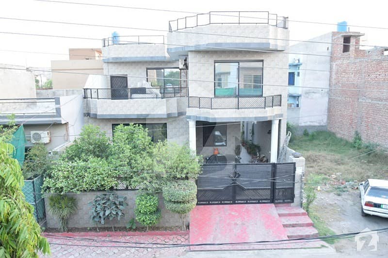 سبزہ زار سکیم ۔ بلاک این سبزہ زار سکیم لاہور میں 4 کمروں کا 10 مرلہ مکان 2.1 کروڑ میں برائے فروخت۔