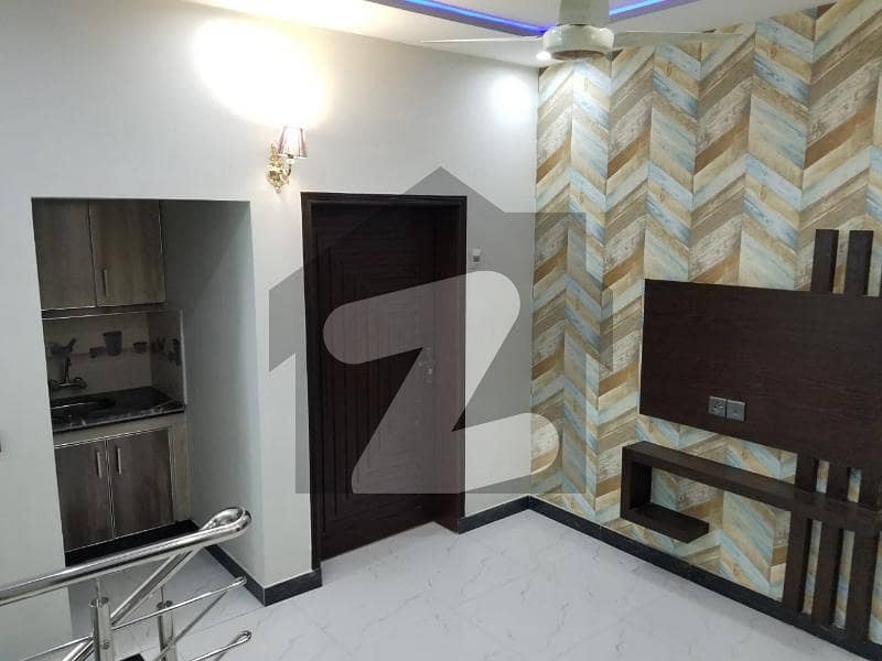 بحریہ ٹاؤن سیکٹر A بحریہ ٹاؤن لاہور میں 3 کمروں کا 5 مرلہ مکان 1.6 کروڑ میں برائے فروخت۔