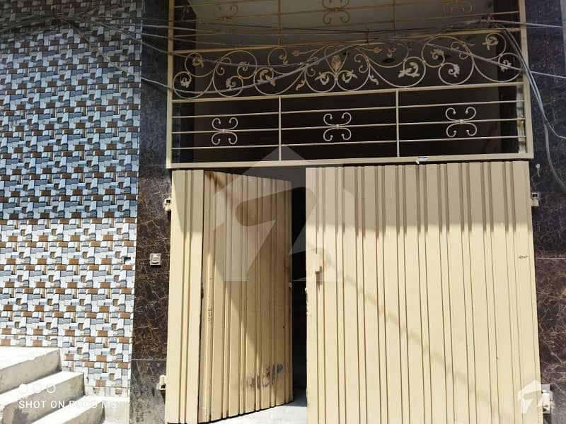 نشاط آباد فیصل آباد میں 6 کمروں کا 6 مرلہ مکان 1 کروڑ میں برائے فروخت۔