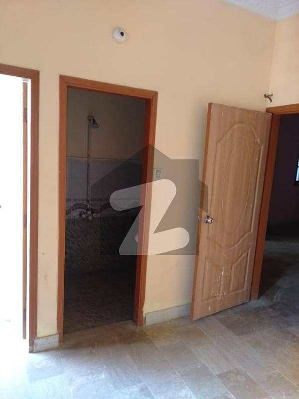 اللہ والا ٹاؤن ۔ سیکٹر 31-بی اللہ والا ٹاؤن کورنگی کراچی میں 4 کمروں کا 4 مرلہ فلیٹ 32 لاکھ میں برائے فروخت۔