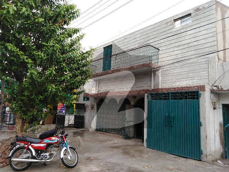 احمد پور روڈ بہاولپور میں 10 کمروں کا 1 کنال عمارت 20.5 کروڑ میں برائے فروخت۔