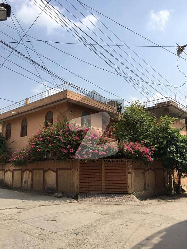 ملت کالونی راولپنڈی میں 5 کمروں کا 13 مرلہ مکان 3.75 کروڑ میں برائے فروخت۔