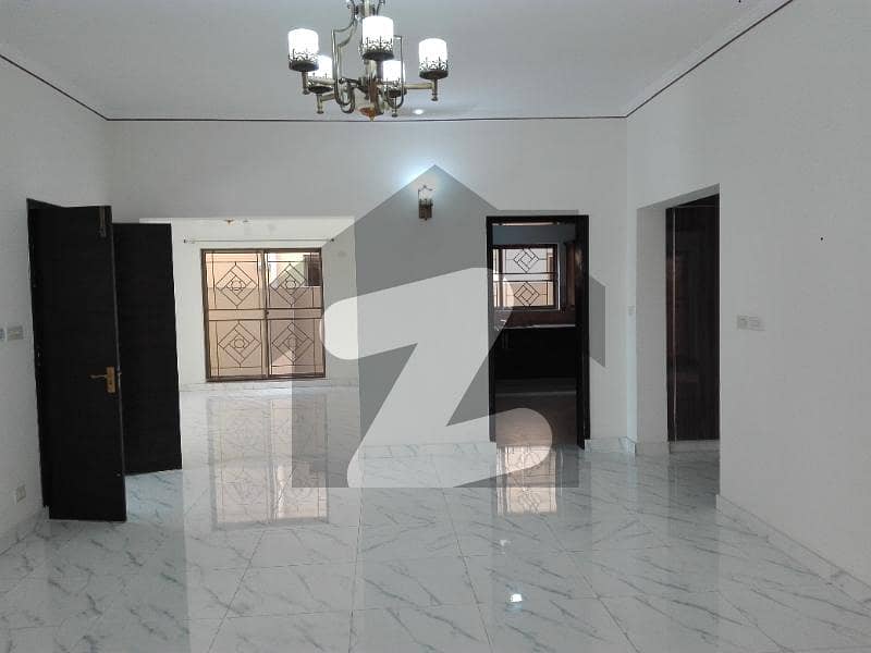 17 Marla 05 Bedroom Corner Brigadier House Available For Sale In Askari 10 Sector-f Lahore Cantt