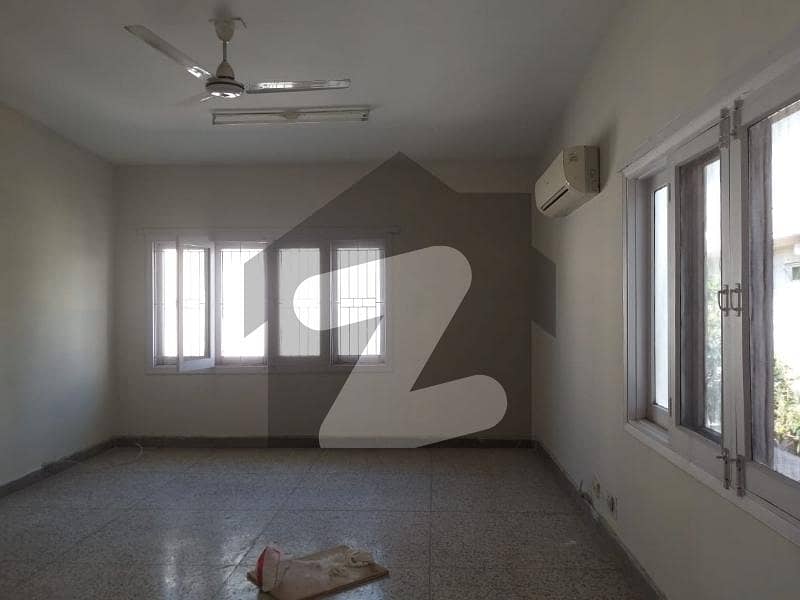 F-6 4 Bedrooms Full House Available For Rent F-6 4 Bedrooms Full House Available For Rent