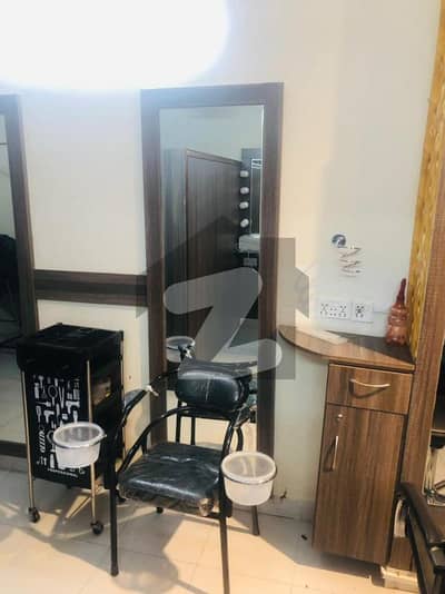Shop On Rent With Complete Setup Of Beauty Parlor Beauty Saloon At Luxurious Apartment Gold Line Residency In Gulistan-e-jauhar Block 16-a