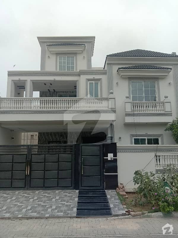 House For Sale In Sukh Chayn Gardens House For Sale In Sukh Chayn Gardens