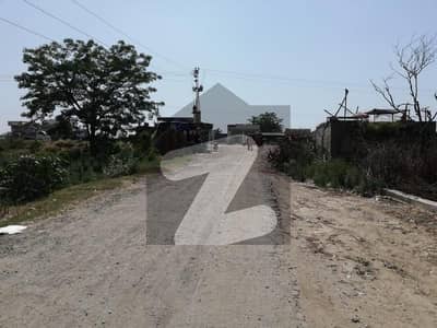 2 Kanal Hot Location Plot Available For Sale