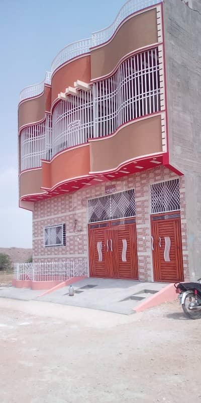 گلشن فلک ناز نیشنل ہائی وے کراچی میں 6 کمروں کا 10 مرلہ مکان 19 کروڑ میں برائے فروخت۔