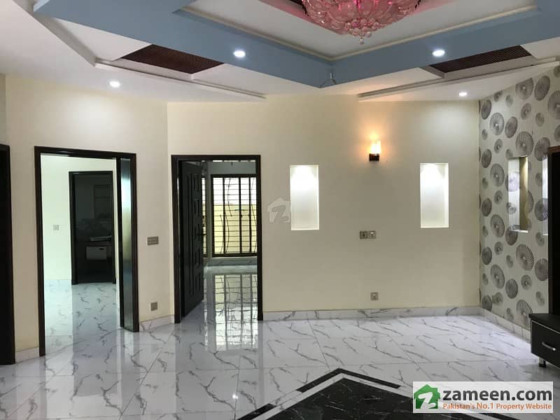 10 Marla Brand New House For Sale In Bahria Town Lahore