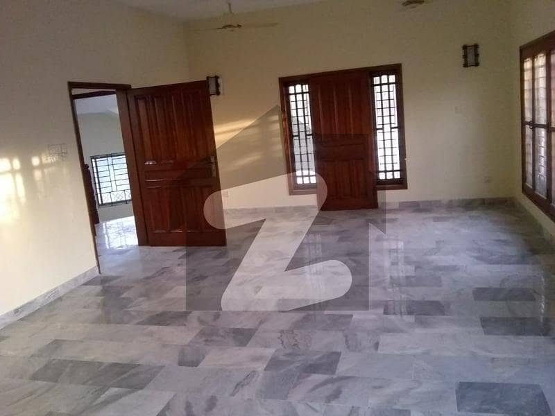 700 Yards  Portion 6 Room For Rent In Clifton