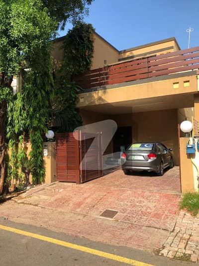 10 Marla 4 Bed's Villa Available For Rent In Dha Phase 8 Park View