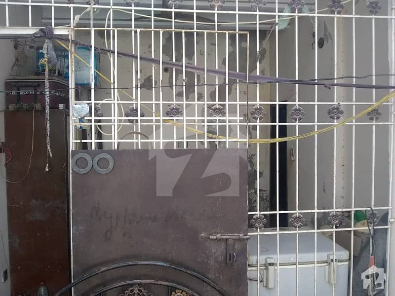 سُرجانی ٹاؤن - سیکٹر 4ڈی سُرجانی ٹاؤن گداپ ٹاؤن کراچی میں 4 کمروں کا 3 مرلہ مکان 45 لاکھ میں برائے فروخت۔