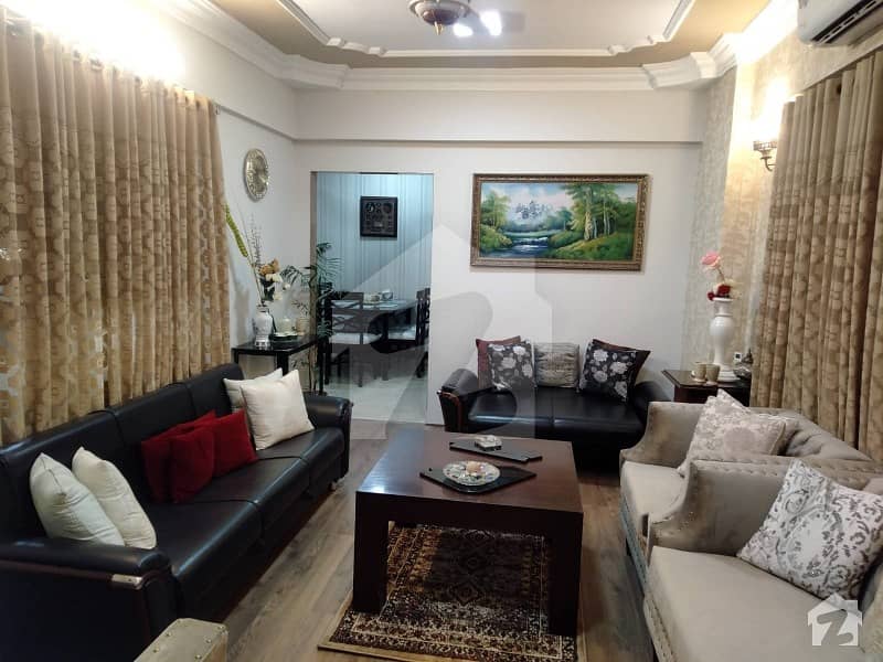 سوہنی گولف وِیو آپارٹمنٹس گلشنِ رُومی فیصل کنٹونمنٹ کینٹ کراچی میں 3 کمروں کا 8 مرلہ فلیٹ 1.7 کروڑ میں برائے فروخت۔