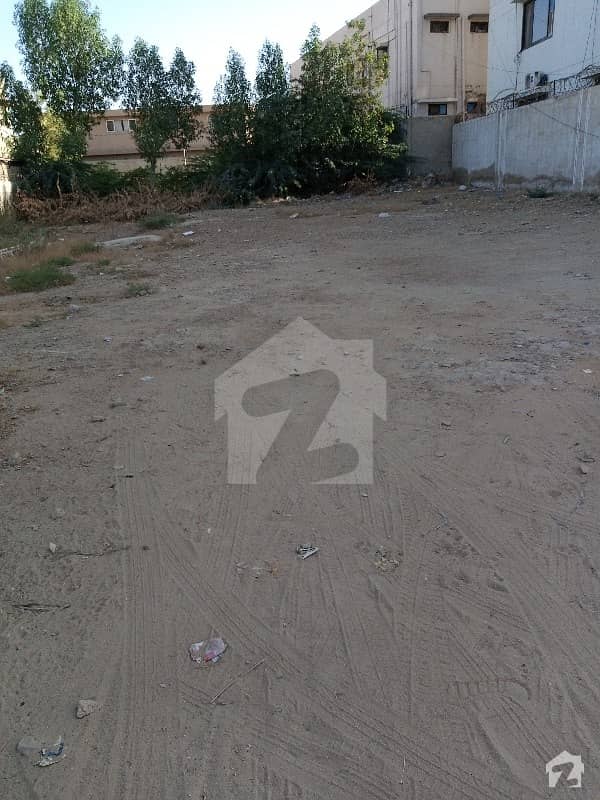 گلستانِِ جوہر ۔ بلاک 1 گلستانِ جوہر کراچی میں 1.2 کنال رہائشی پلاٹ 5.4 کروڑ میں برائے فروخت۔