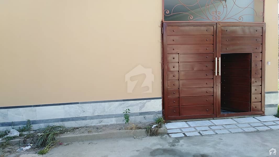 ورسک روڈ پشاور میں 4 کمروں کا 4 مرلہ مکان 1.1 کروڑ میں برائے فروخت۔