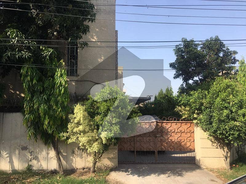 1 Kanal 14 Marla Old Double Storey Corner House For Sale In Muslim Town Lahore At Prime Location
