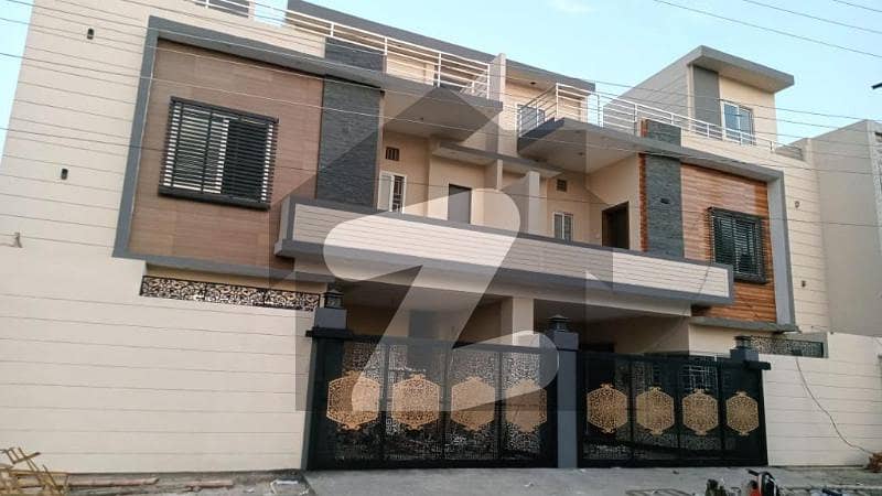 خیابان نوید سرگودھا میں 4 کمروں کا 5 مرلہ مکان 1.2 کروڑ میں برائے فروخت۔
