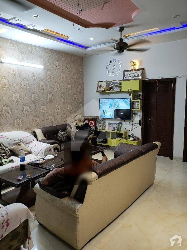 خیابان کالونی 2 فیصل آباد میں 4 کمروں کا 6 مرلہ مکان 1.45 کروڑ میں برائے فروخت۔