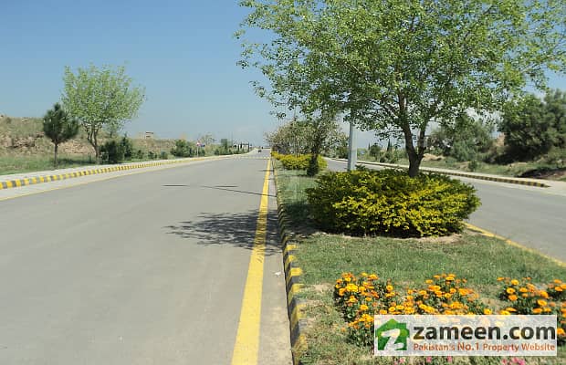 Investor Rate Plot For Sale In Jinnah Gardens Or Exchange With Possession Able Plot For Build Home