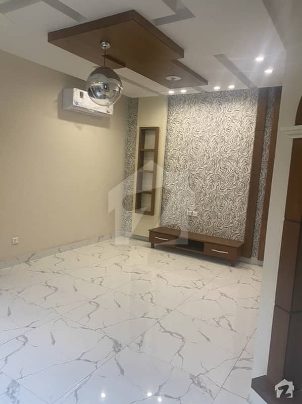 10 Marla Brand New House For Sale Paragon City