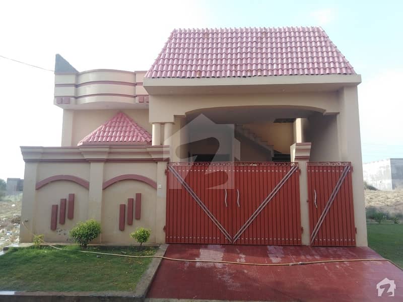 گورنمنٹ ایمپلائیز کوآپریٹو ہاؤسنگ سوسائٹی بہاولپور میں 3 کمروں کا 7 مرلہ مکان 65 لاکھ میں برائے فروخت۔