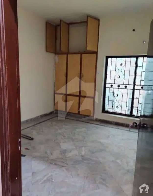 10 Marla Single Storey House For Rent In Zikaria Town Street 26