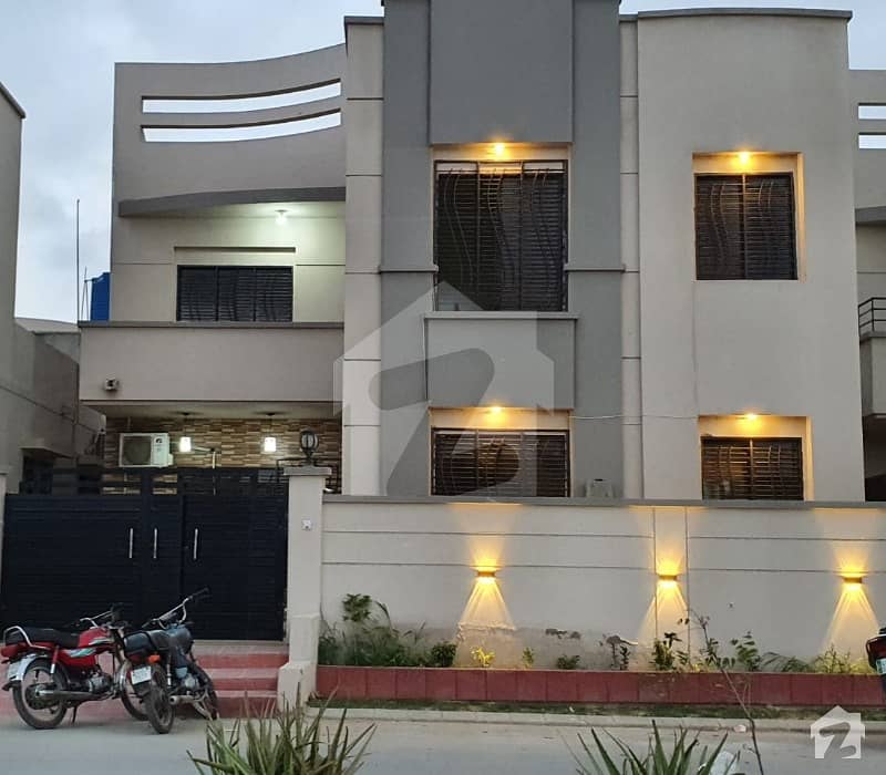 صائمہ لگژری ہومز کراچی میں 4 کمروں کا 10 مرلہ مکان 2.8 کروڑ میں برائے فروخت۔