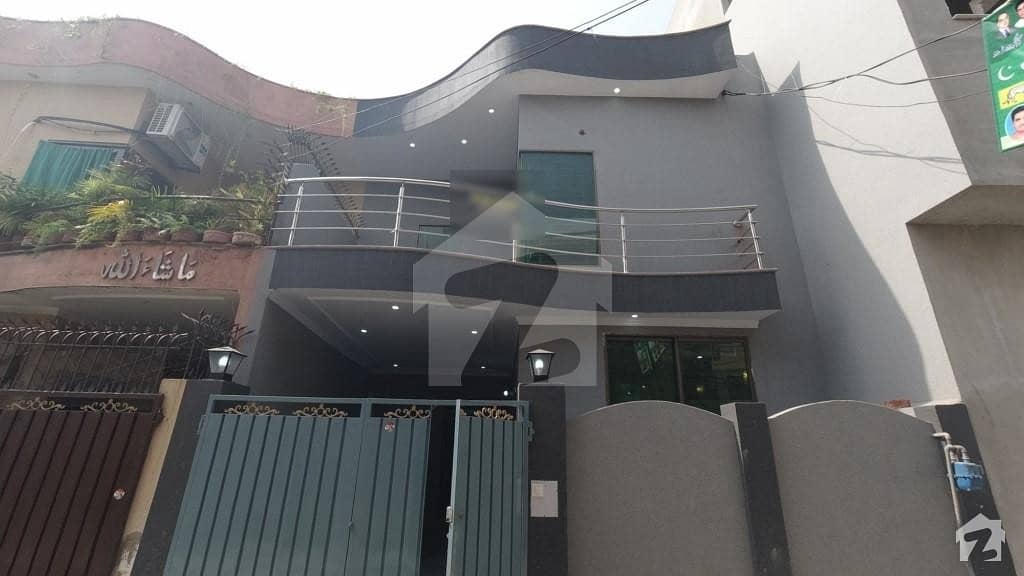 House Is Available For Sale In Iqbal Park