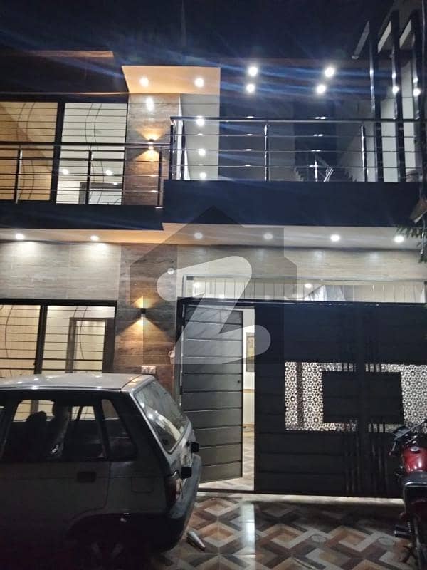ماڈل ٹاؤن ۔ بلاک کیو ماڈل ٹاؤن لاہور میں 4 کمروں کا 5 مرلہ مکان 1.7 کروڑ میں برائے فروخت۔