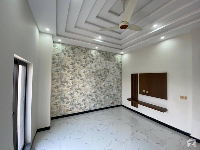 ایڈن سٹی ایڈن لاہور میں 4 کمروں کا 10 مرلہ مکان 3.5 کروڑ میں برائے فروخت۔