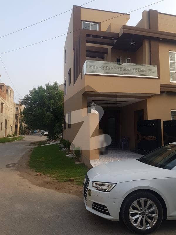 5.33 Marla Corner Bungalow Owner Built For Sale In Canal Garden Lhr