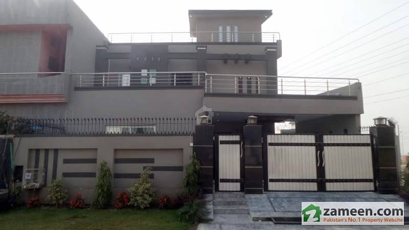 Brand New Corner House For Sale In Central Park