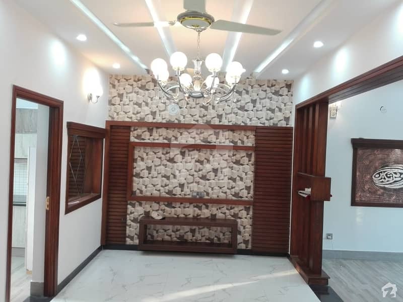 Centrally Located Upper Portion In EME Society Is Available For Rent