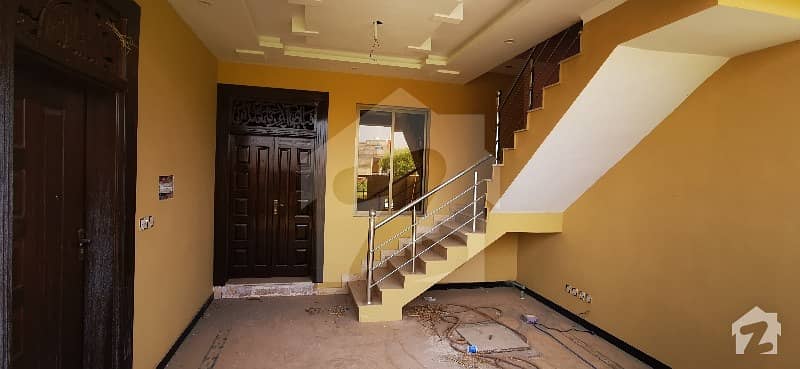 نیول اینکریج اسلام آباد میں 4 کمروں کا 5 مرلہ مکان 1.8 کروڑ میں برائے فروخت۔