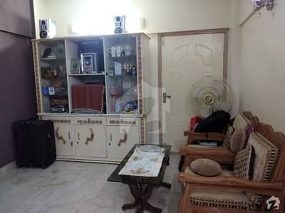 عامل کالونی کراچی میں 2 کمروں کا 4 مرلہ فلیٹ 35 ہزار میں کرایہ پر دستیاب ہے۔