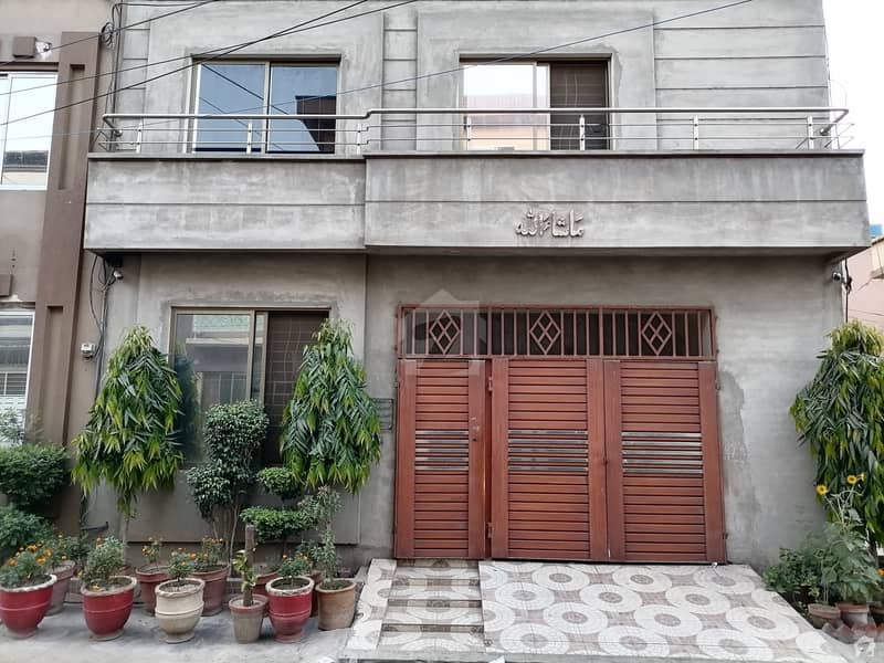 لالہ زار گارڈن لاہور میں 4 کمروں کا 5 مرلہ مکان 1.3 کروڑ میں برائے فروخت۔
